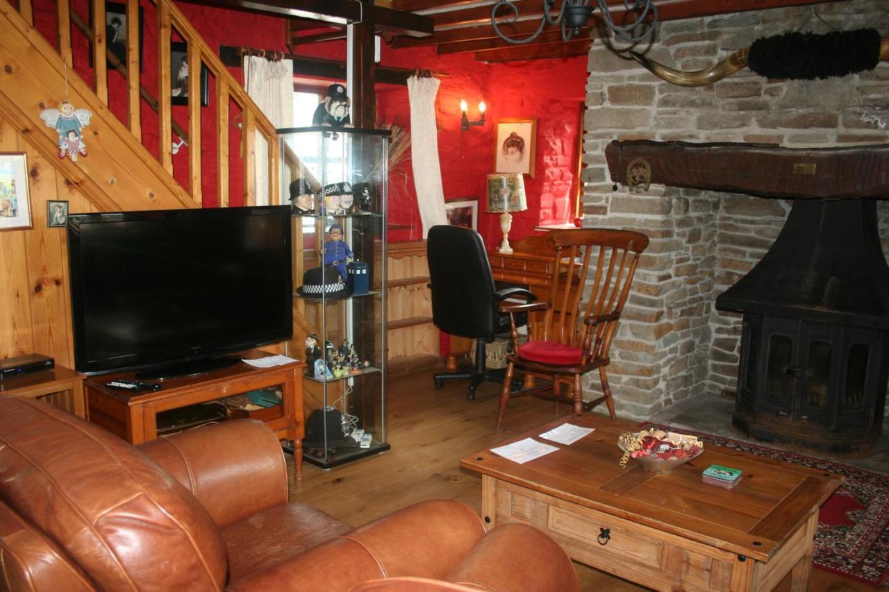 Barn Cottage - Farm Park Stay With Hot Tub Swansea Exterior foto