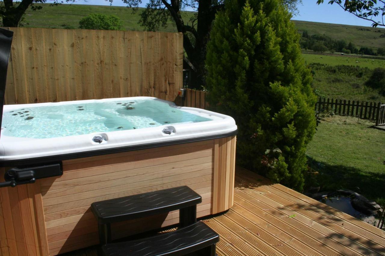 Barn Cottage - Farm Park Stay With Hot Tub Swansea Exterior foto